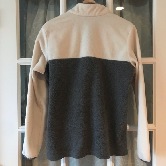 Columbia size L excellent condition women’s fleece, white with gray, snap close - Picture 5 of 5